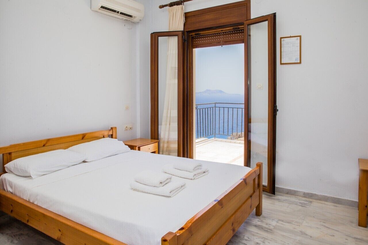 Apartamento panorâmico, 1 quarto, sacada, vista para o mar | Roupas de cama antialérgicas, escrivaninha, berços grátis