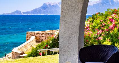 Villa Miriam - modernes pied dans l'eau, Pittulongu