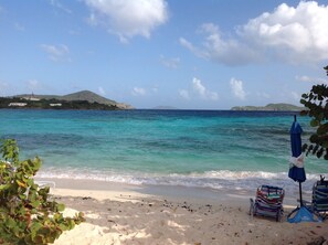 Beach nearby, sun-loungers, beach towels