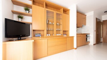 Apartment, 1 Bedroom (Foliage) | Television