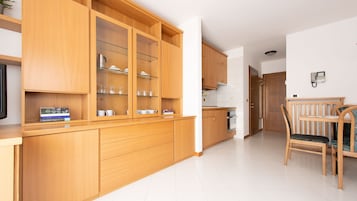 Apartment, 1 Bedroom (Foliage) | Room amenity