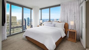 Pillowtop beds, in-room safe, desk, laptop workspace