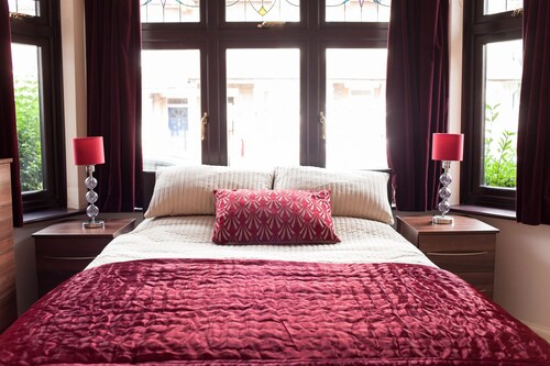 Watford stays - 4bed house