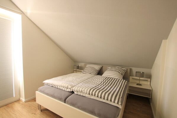 Sonnengarten 20 - Heimathafen | 1 chambre, décor unique, ameublement unique, bureau