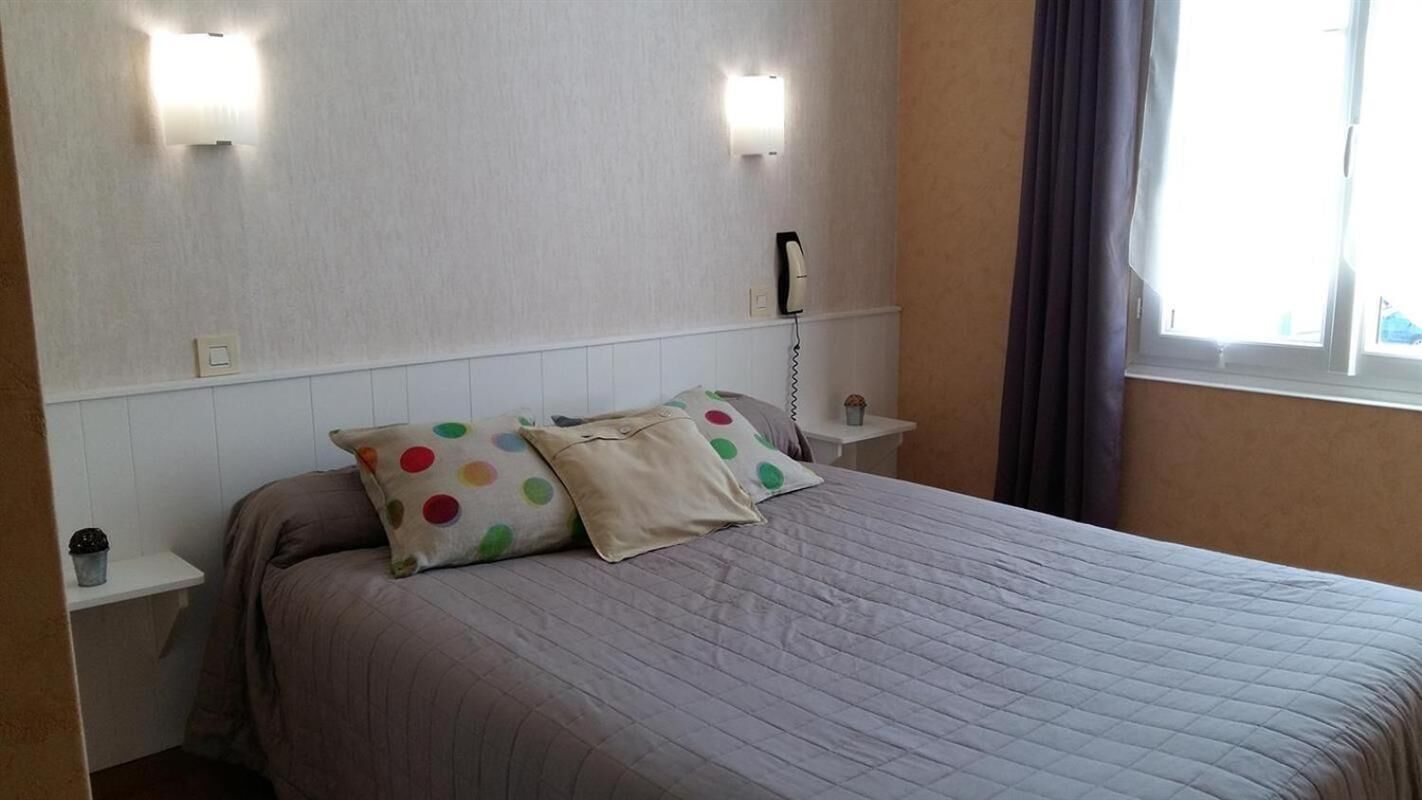 individually decorated, individually furnished, desk, soundproofing