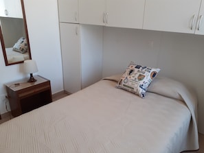 Economy Single Room, Shared Bathroom