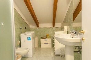 Apartment, 1 Schlafzimmer | Badezimmer