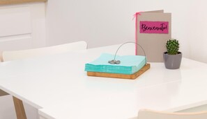 Studio | In-room dining