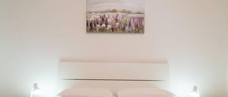 Apartment, 3 Bedrooms | 3 bedrooms, individually decorated, individually furnished, free WiFi