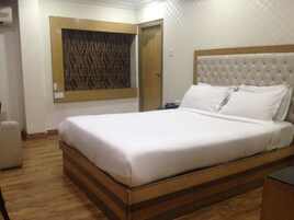 Masa, ücretsiz kablosuz İnternet 