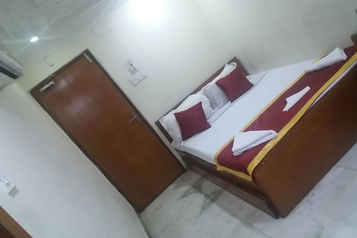 1 bedroom, desk, free WiFi