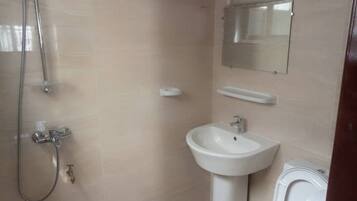 ์คํ๋์ค, ์นจ์ค 1๊ฐ | ์์ค | ์ค์ ์์ค, ๋ ์ธํด ์ค์๊ธฐ, ํ์, ๋น๋