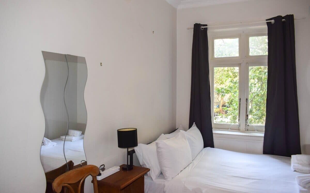 1 Bedroom Apartment With Incredible Location