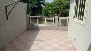 Apartemen, 2 kamar tidur | Teras/patio