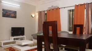 Apartment, 2 Bedrooms | In-room dining - Yanel Caboma Apparts (Cotonou)