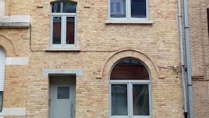 Front of property - THE FRONT DOOR Comfort (Ypres)
