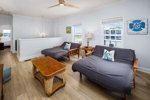 4 Schlafzimmer, Schreibtisch, Bügeleisen/Bügelbrett, kostenloses WLAN