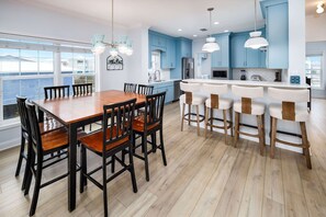 Dining - Sand Dollar Cottage, Large Private Home in Navarre (Navarre)