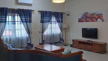 Apartemen, 3 kamar tidur | Area keluarga | TV layar datar