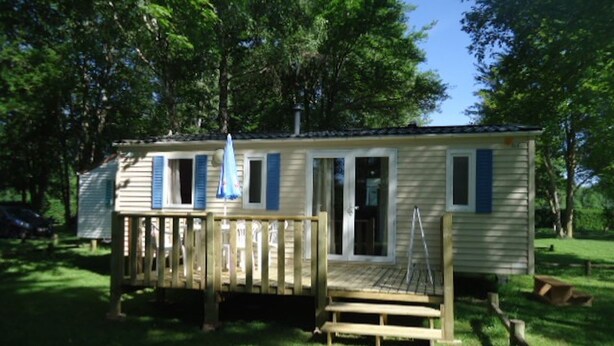 Comfort Mobile Home, 3 Bedrooms | Terrace/patio - Camping des Prairies d' Auvergne (Sauxillanges)