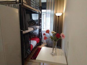 Shared Dormitory, Mixed Dorm (1 bed in 4-bed dorm) - D&N Hospedagem - Hostel (Lisbon)