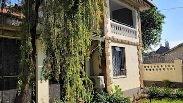 Fachada de la propiedad
