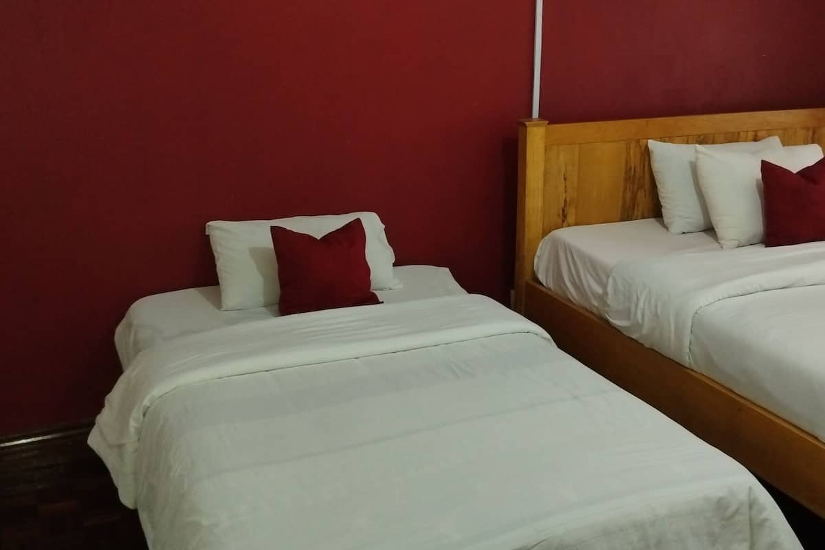 Kamar Double atau Twin Deluks | Didekorasi berbeda-beda dan dilengkapi dengan perabotan berbeda-beda