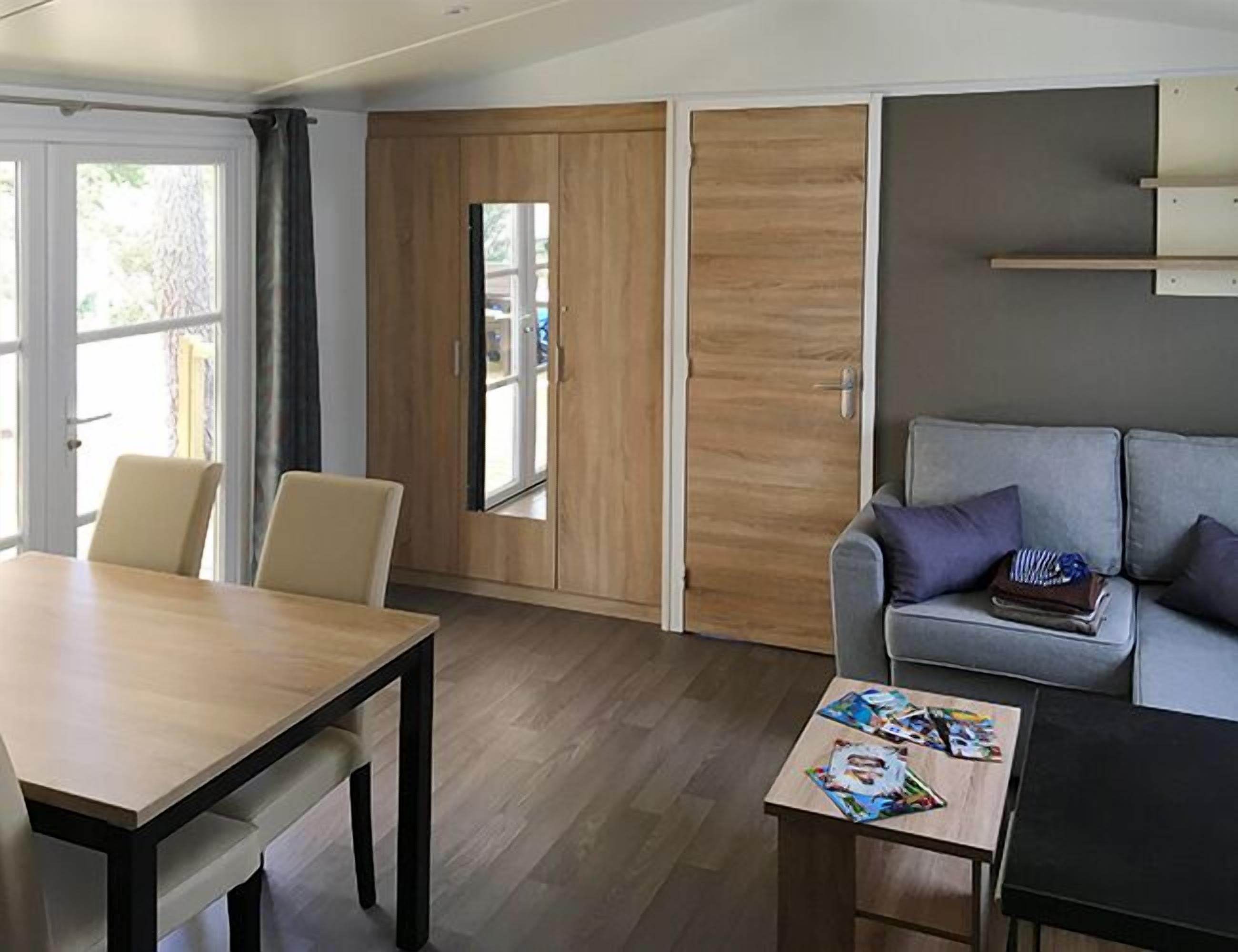 Mobile Home, 3 chambres | Coin séjour | Télévision à écran plat, baby-foot, table de tennis de table
