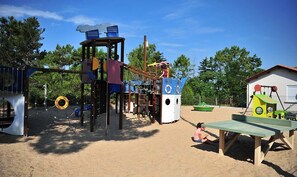 Children's play area - outdoor - Rev2Vacances - Camping Le Clos des Pins (Saint-Hilaire-de-Riez)