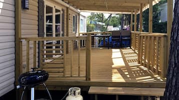 Mobile Home, 3 Bedrooms | Terrace/patio