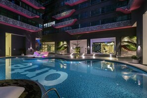 Indoor pool, outdoor pool - Arte Plus @ Jalan Ampang; by KLCC. Kuala Lumpur. (Kuala Lumpur)