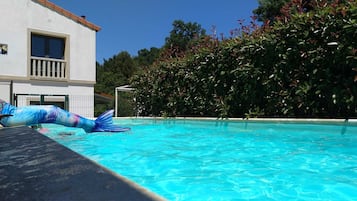 Piscina a l'aire lliure de temporada