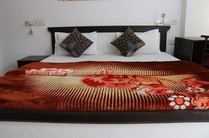 20 bedrooms, WiFi - Deep Yoga Holiday Retreat Hotel (Rishikesh)