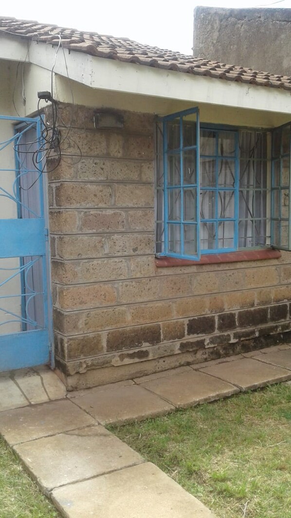 Exterior - Maria's House (Nairobi)