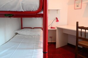 2 bedrooms, bed sheets - S035 - Sirolo, three-room apartment in the square with sea view (Sirolo)