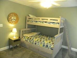 3 bedrooms, iron/ironing board, WiFi