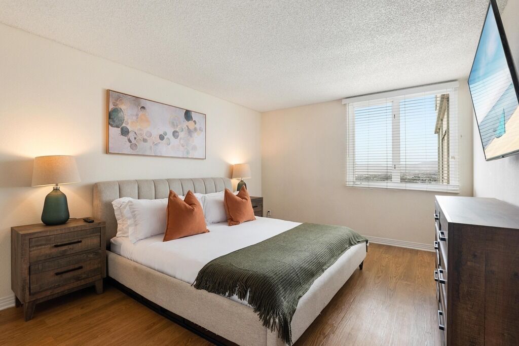 1 bedroom, desk, iron/ironing board, travel cot