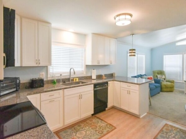 Fridge, microwave, stovetop, dishwasher