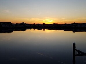 Pool - Direct Canal Front w/ Boat Tie up in the Highly sought after Montego Bay Community, Pools, Tennis ! (Ocean City)