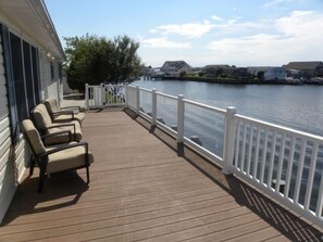 Terrace/patio - Montego Bay Community Canal Front  wrap around porch, boat tie up, Pools, Tennis N. Ocean City MD! (Ocean City)