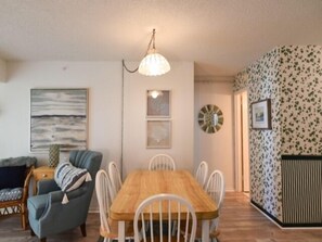 Dining - Ocean Front Building w/ side views of Ocean and Beach, lifeguarded pool, Game Room, Gym, Tennis (Ocean City)