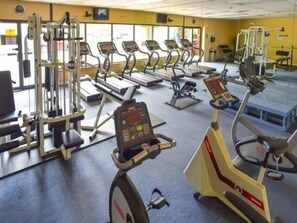 Fitness facility - Ocean Front Building w/ side views of Ocean and Beach, lifeguarded pool, Game Room, Gym, Tennis (Ocean City)