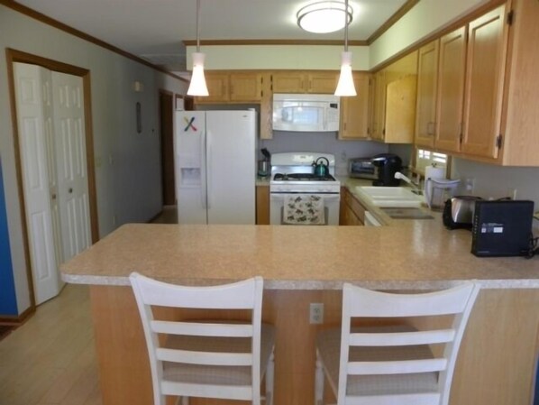 Dishwasher, dining tables