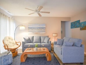 Living area - Fenwick Island 2BR 2 BA Condo 1st Floor,  Screened Porch, Pool and Tennis (Fenwick Island)