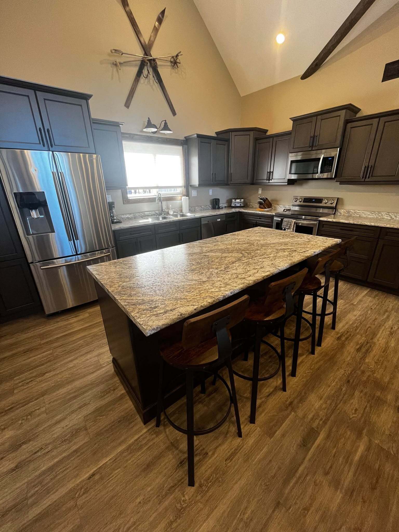 雪櫃、微波爐、焗爐、爐具