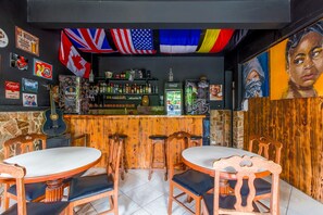 Bar (en el alojamiento)