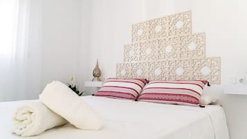 2 bedrooms, iron/ironing board, WiFi