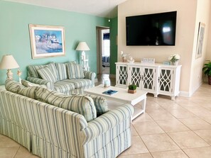 Smart TV - Marco Island Beach Paradise - Waterfront, Pet Friendly, Pool Home (Marco Island)