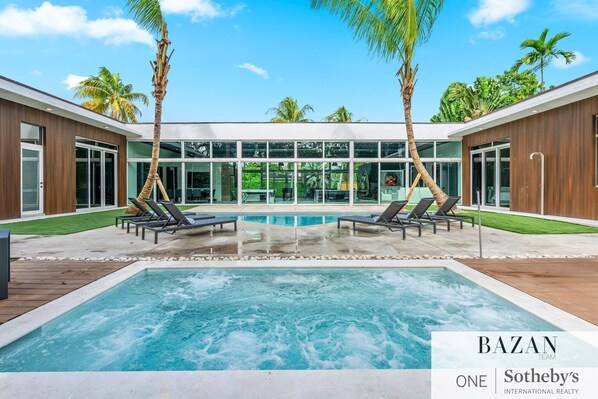 Outdoor pool, a heated pool