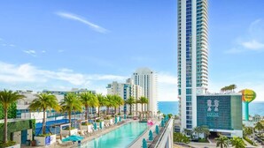 Pool - Luxury w/ stunning view |Balcony |Amazing Pools (Hollywood)